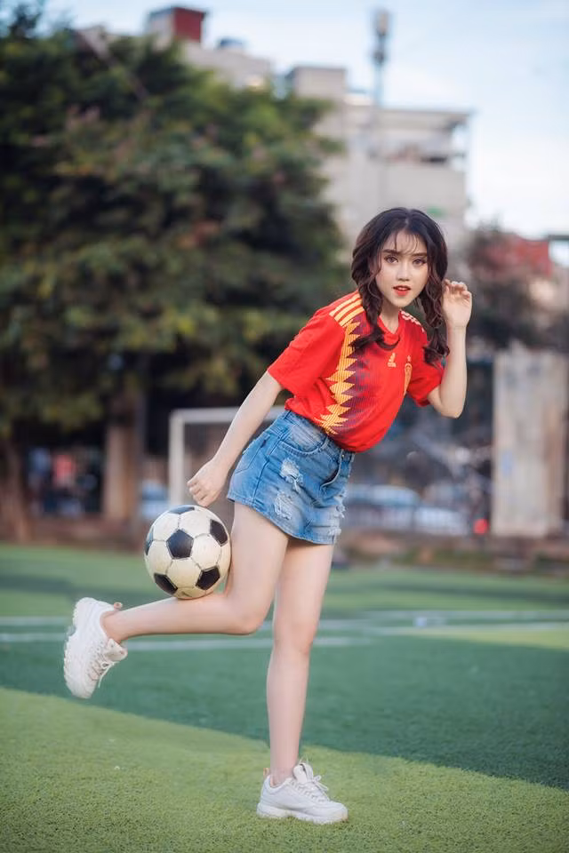 Quan trọng hơn là bóng đá Tây Ban Nha tìm lại vị thế của mình tại giải đấu bóng đá lớn nhất hành tinh như World Cup.