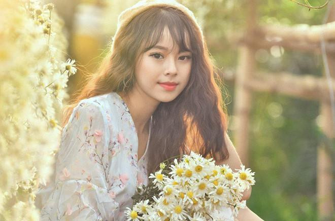 Nu sinh Hoc vien Tai chinh so huu nhan sac ngot ngao hut hon-Hinh-5