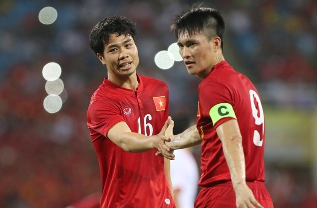 Cuu tien dao DT Viet Nam nhan gui gi toi dan em truoc tran Malaysia