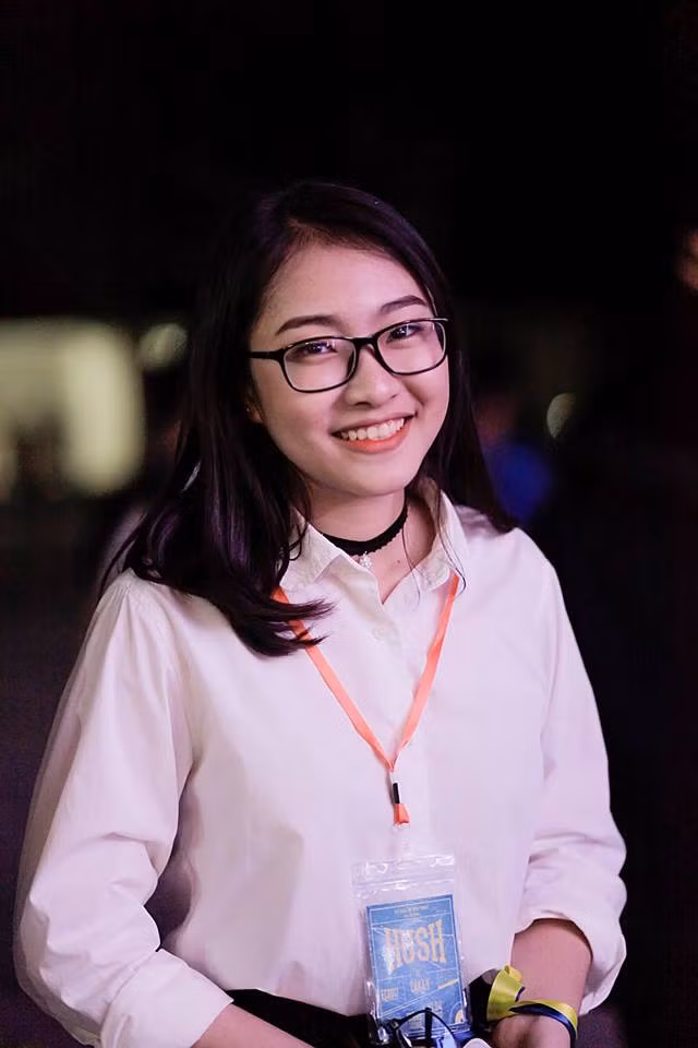 Hà Phương cho mọi người thấy vẻ đẹp từ tri thức cho đến hình thể đều hội tụ chỉnh tề trong cô nàng này. Bên cạnh đó, sự tự tin khi dám đương đầu với thử thách cũng là điểm mạnh mẽ khiến cô gái xinh xắn này được chú ý.