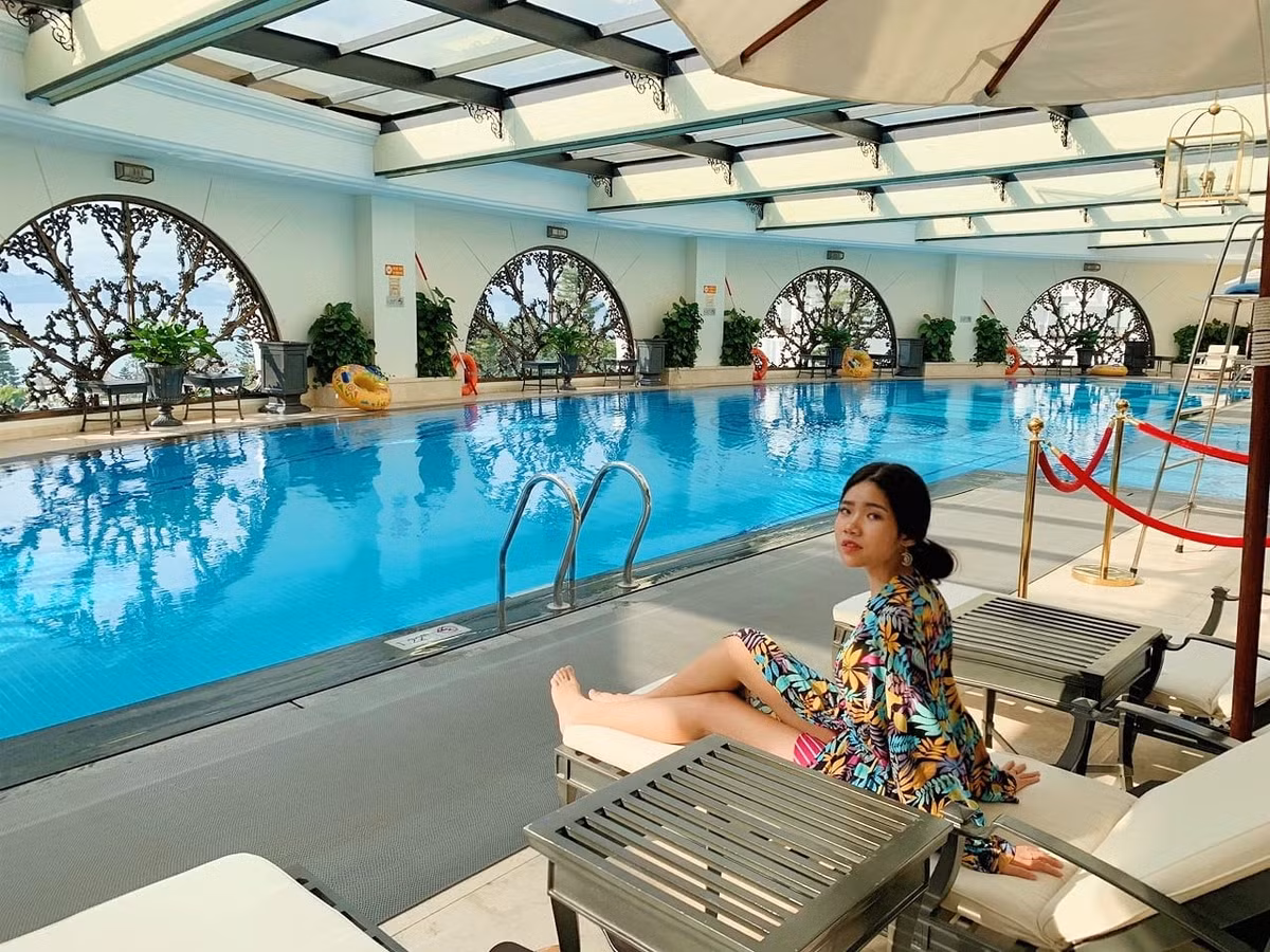 Chia sẻ về bản thân mình, Anh Thi: "Mình không tự nhận rằng bản thân mình đã trở nên đẹp hơn hay gì đó, nhưng là con gái thì mình luôn có niềm tin và ước mơ của mình. Không cần phải đẹp như mấy cô hotgirl, chỉ cần dễ nhìn giúp mình tự tin hơn trước mỗi khi gặp bàn bè và mọi người xung quanh là mình đã vui hơn rồi. Hồi ấy mình hay bị các bạn body sharming nên mình luôn tự ti, giờ thì mọi chuyện ổn hơn rất nhiều".