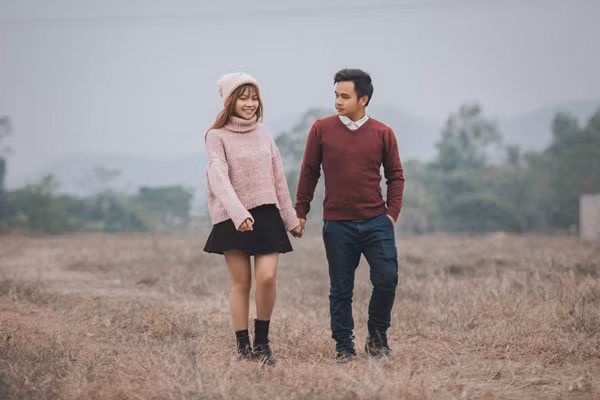 Nói về bức ảnh gây xôn xao của mình, chàng trai nấm lùn Ngọc Anh cho biết đây chỉ là ảnh hậu trường được đăng lên mạng cho vui, không ngờ được quan tâm đến thế.