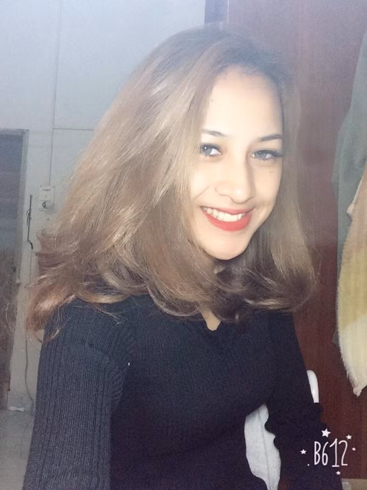 Với gương mặt có nhiều nét giống con gái phương Tây, 9X thường bị nhầm là người nước ngoài. Ở H Duyên có rất nhiều nét đẹp đặc trưng của nét đẹp phương Tây như đôi mắt sâu, lông mày rậm, sống mũi cao, đôi môi quyến rũ và làn da trắng bóc.