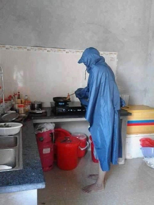 Dù hoàn cảnh "tác chiến" có khác nhau nhưng nhìn chung, các anh đều quá sợ "quân địch" dầu mỡ.