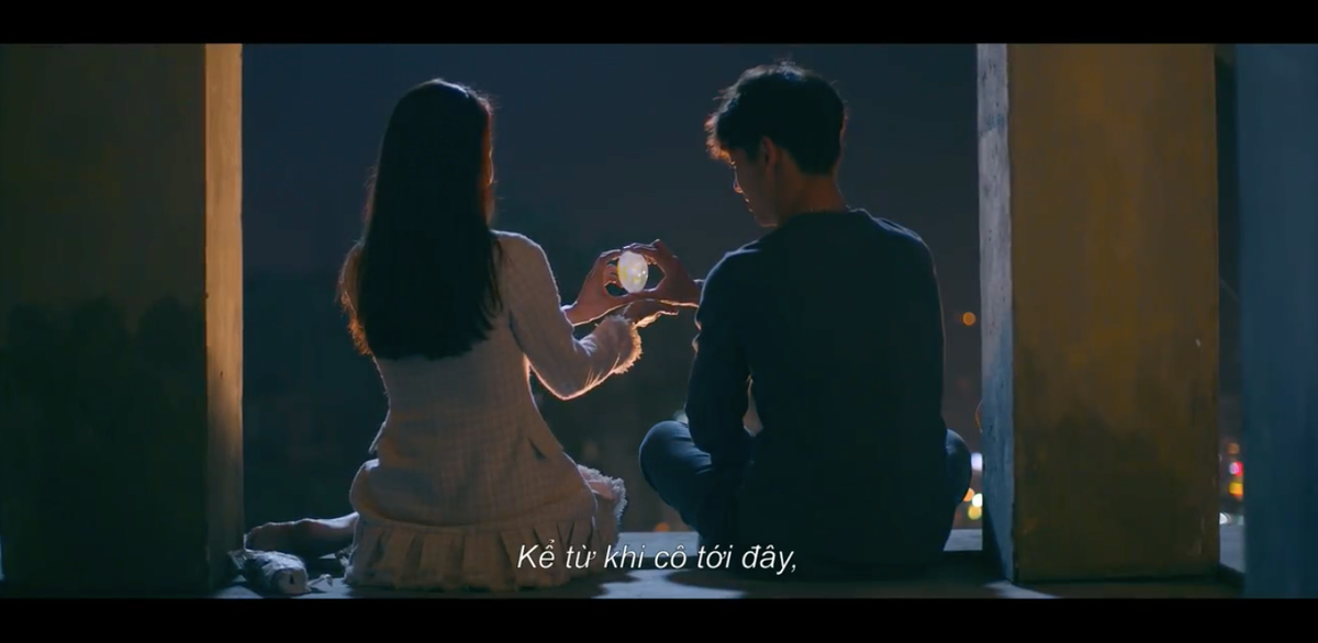 Trong "Quý cô thừa kế", Song Luân và Ngân Khánh có nhiều cảnh phim diễn chung, là đôi oan gia ở đầu phim và về sau trở thành cặp lãng mạn.