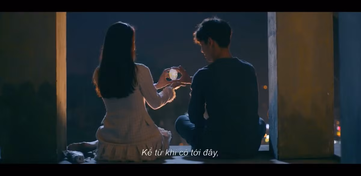 Trong "Quý cô thừa kế", Song Luân và Ngân Khánh có nhiều cảnh phim diễn chung, là đôi oan gia ở đầu phim và về sau trở thành cặp lãng mạn.