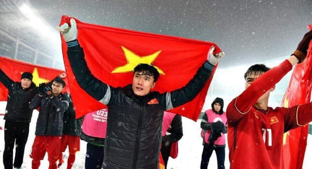 Nickname Hà Minh Tuấn cho biết: "Chúc mừng Tiến Dũng, Dũng hoàn toàn xứng đáng với công việc này. Hy vọng mọi người sẽ biết tới Việt Nam nhiều hơn thông qua việc đại diện tiêu biểu của bóng đá Việt Nam xuất hiện trao giải tại World Cup".