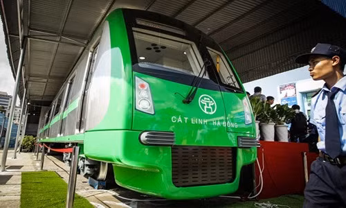 Tàu đường sắt Cát Linh - Hà Đông.