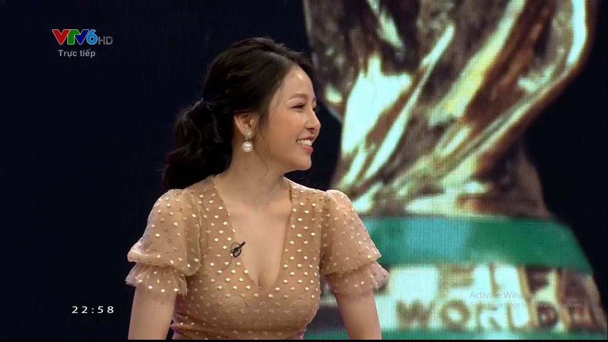 Trước nghi vấn từng phẫu thuật thẩm mỹ để có khuôn mặt như hiện tại, trong lần livestream mới nhất, cô nàng không ngại khẳng định bản thân đã cậy nhờ dao kéo.