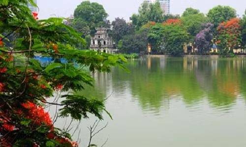 Lo Ho Guom mat mau nuoc xanh luc hiem co khi nao vet