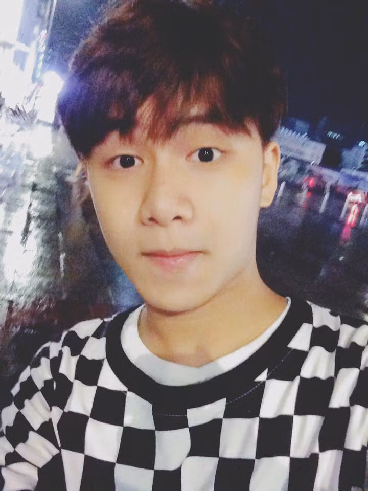 Được biết, để có thể cho ra một bản mashup hoàn chỉnh đến mọi người trung bình Minh Triết sẽ phải mất từ 1 hoặc 2 ngày dựng và lên ý tưởng. Sau đó là chọn ra các bài hát có phần lời liên kết với nhau tạo nên một câu chuyện xuyên suốt của một bản mashup.