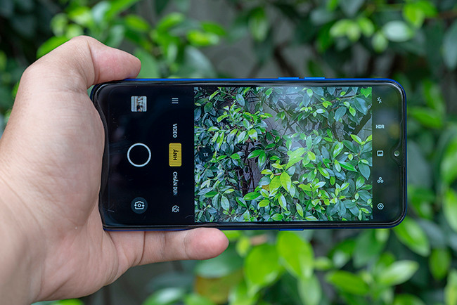 Camera có nhiều chế độ chụp đa dạng tích hợp AI.