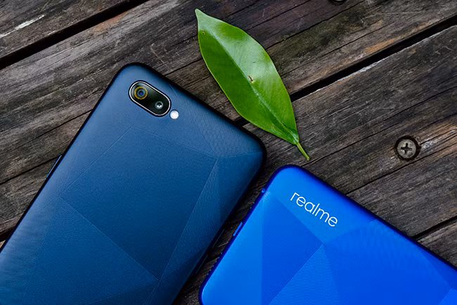 Realme C2 sẽ có 2 tùy chọn cấu hình là 2GB RAM + 16GB ROM, hoặc 3GB RAM + 32GB ROM.