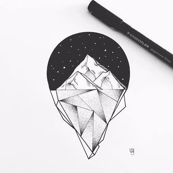 Ngoài ra những hình khối cũng được nhiều nghệ sĩ xăm tinh tế kết hợp và dạng xăm khối tròn.