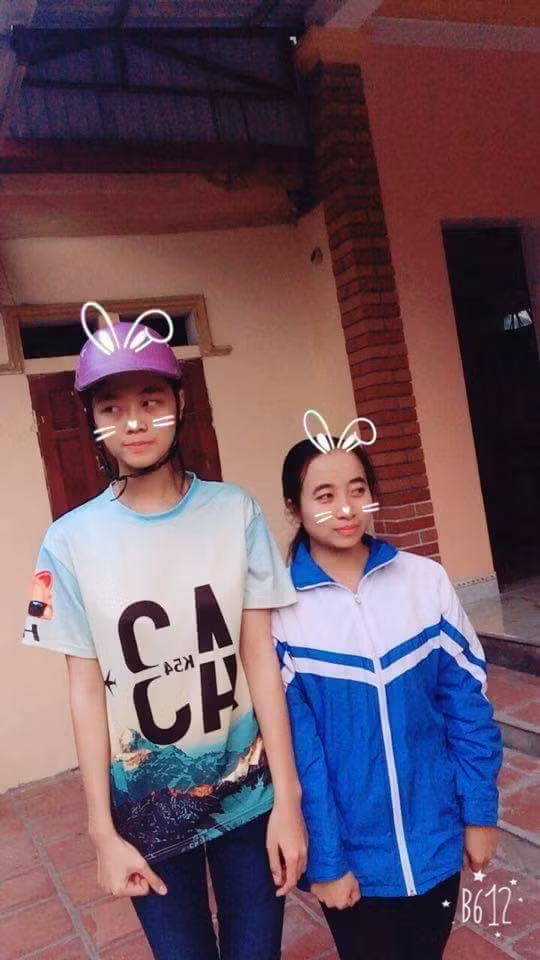 Ai cũng có một đứa bạn mà khi mình đứng chỉ làm nền cho chiều cao cây sào của nó.