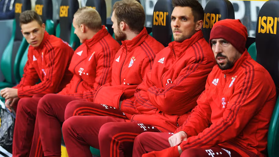 Tương tự như Paris Saint-Germain ở Pháp, Bayern Munich cũng bá chủ nước Đức với đội hình chất lượng vô địch Bundesliga. Tuy nhiên những cái tên phía Hùm xám còn tên tuổi hơn nhiều như Franck Ribery, Kingsley Coman, Javi Martinez hay Thiago Alcantara.