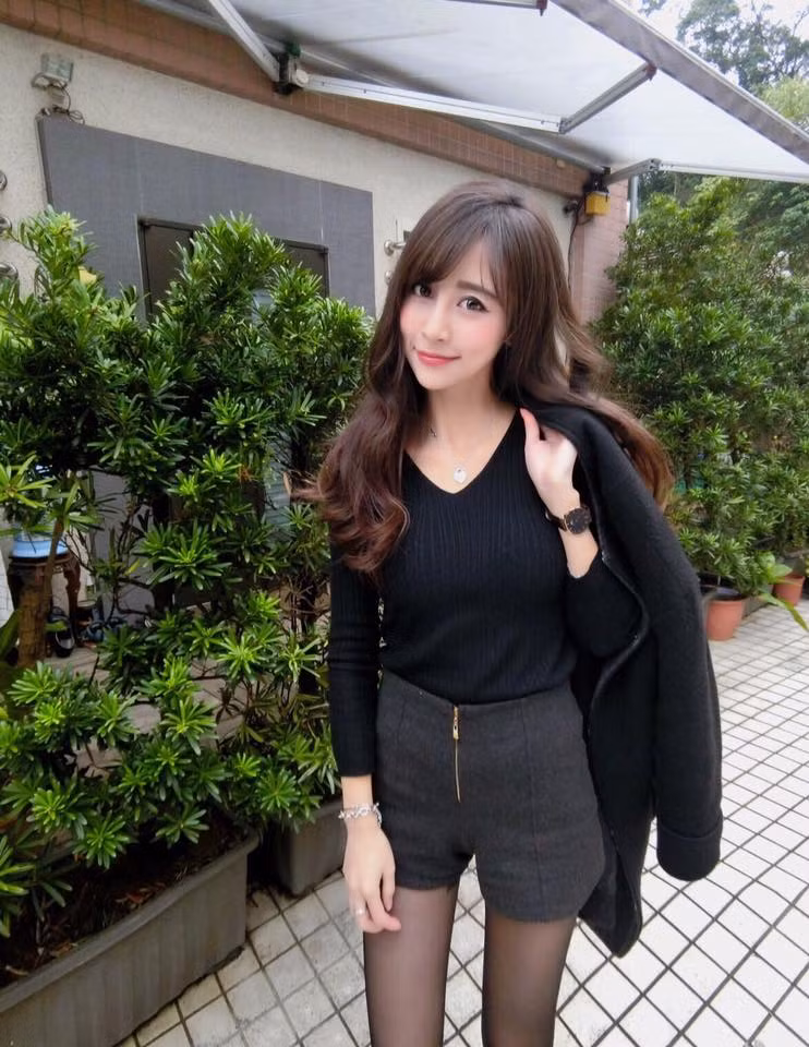 Đài Bắc, Tokyo, Hongkong hay Singapore, Hàn Quốc là những điểm đến ưa thích của Rita Cao và cô bạn này có rất nhiều những bức ảnh check-in nổi bật ở những Quốc gia trên.