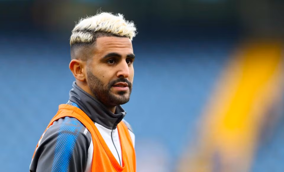 Tin từ Sky Sports, tiền vệ Mahrez sẽ trở lại sân tập của Leicester City sáng nay (9/2) và có thể góp mặt trong cuộc đấu với Man "xanh" vào ngày mai. Ảnh: Sky Sports
