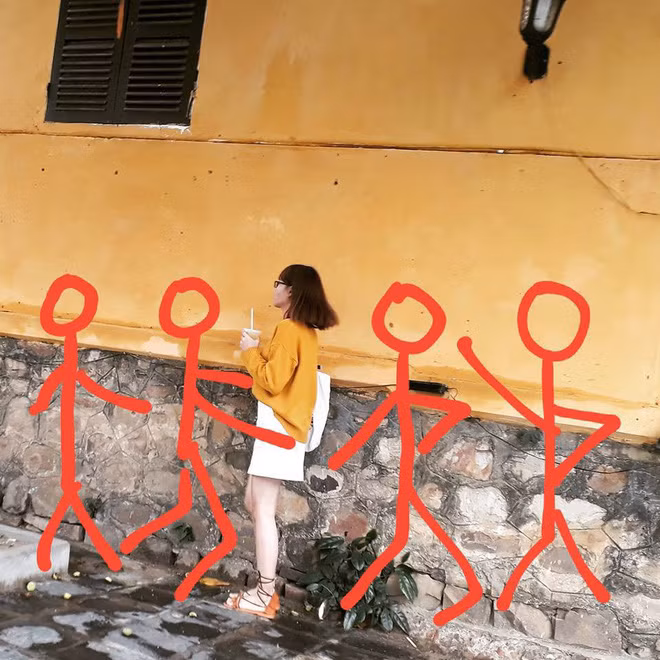 Theo chia sẻ của Kim Oanh (sinh năm 1997, hiện đang là sinh viên năm 3 của Đại học Công Nghệ TP HCM) là cô bạn vừa bị lật kèo du lịch vào phút chót cho biết, kế hoạch lên trước 1 tháng, tất cả chúng bạn của cô đều hào hứng tham gia, nhưng đến ngày xuất phát thì thường chỉ còn một mình.