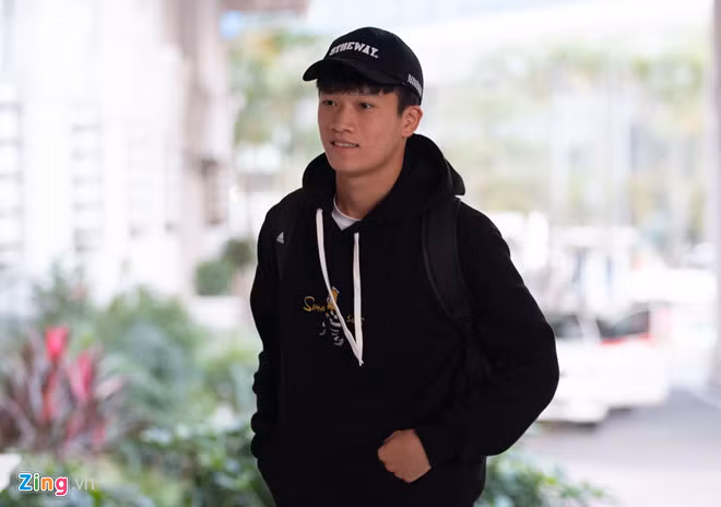 Dan mang do guc truoc tan binh moi cua doi tuyen Viet Nam