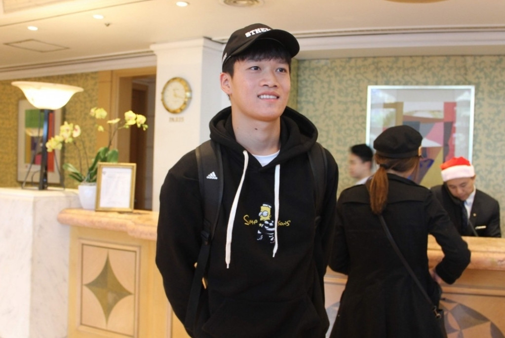 Tại Instagram có gần 6.000 lượt theo dõi, Hoàng Đức chủ yếu chia sẻ khoảnh khắc thi đấu trên sân cỏ và ảnh đời thường giản dị.