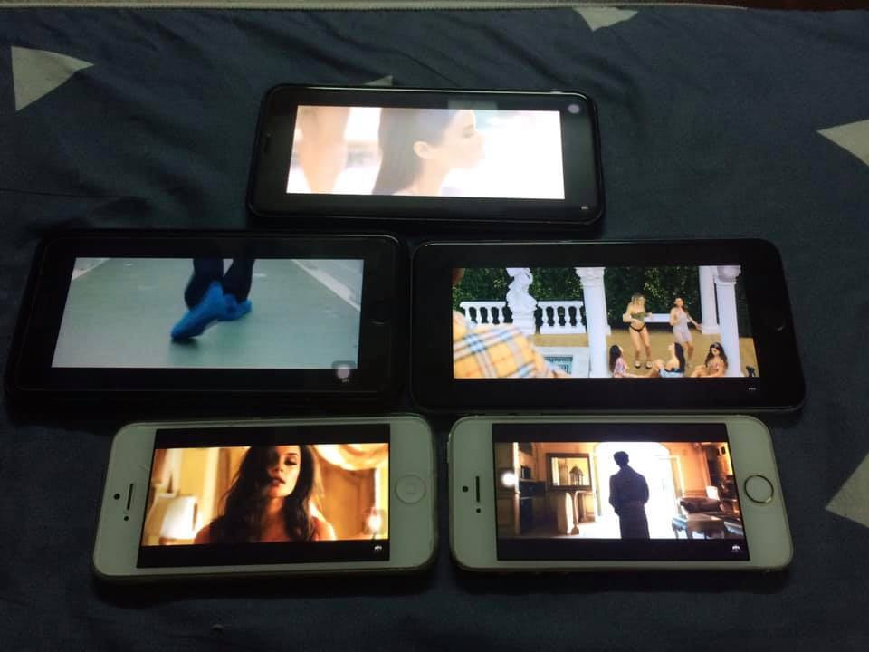 Thậm chí các fan Sơn Tùng M-TP còn để lại dòng kêu gọi: "Ai có gì dùng nấy tất cả để cày view cho Sếp lên top".