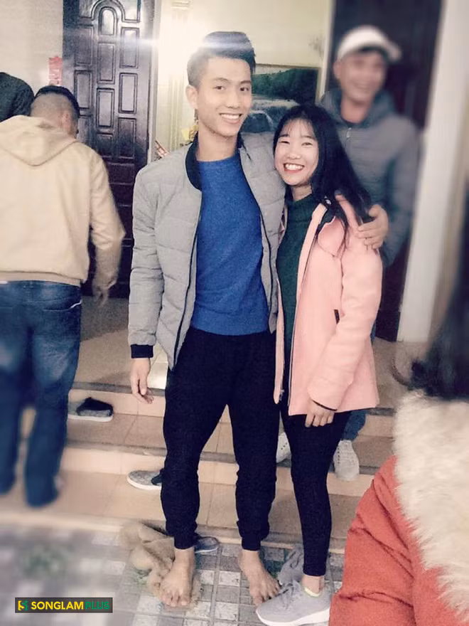 Phan Văn Đức là một trong những người hùng của U23 Việt Nam tại trận tứ kết gặp U23 Iraq. Anh chính là người ghi bàn ở hiệp phụ thứ 2, giúp U23 Việt Nam gỡ hòa 2-2, để rồi sau đó các học trò của HLV Park Hang Seo thắng ở loạt đá luân lưu.