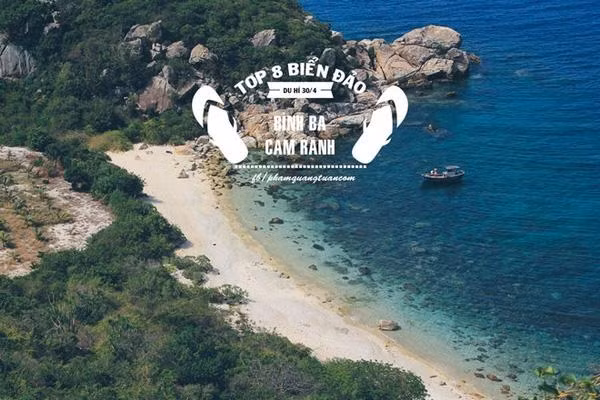 Với làn nước trong xanh và không gian hoang sơ vốn có, Bình Ba xứng đáng là một hòn ngọc xanh giữa biển khơi bao la.
