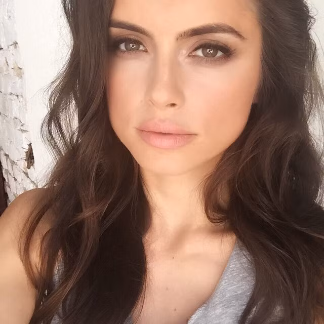 Gai mot con chan dai don guc cuu cau thu Man City