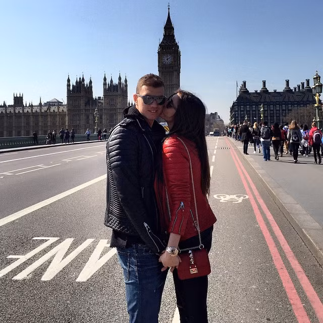 Amra Silajdzic và Dzeko hạnh phúc bên nhau. Ảnh: Instagram.