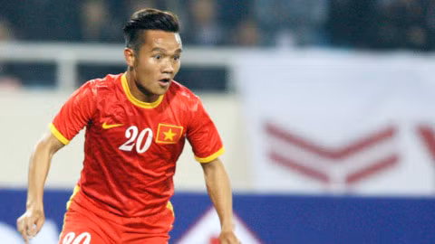 Đinh Thanh Trùng là tiền vệ được HLV Hữu Thắng thử nghiệm trong cả hai trận gặp Hà Nội T&amp;T và Than Quảng Ninh, thế nhưng màn thể hiện của anh chỉ ở mức trung bình. Ảnh: Bongdaplus.