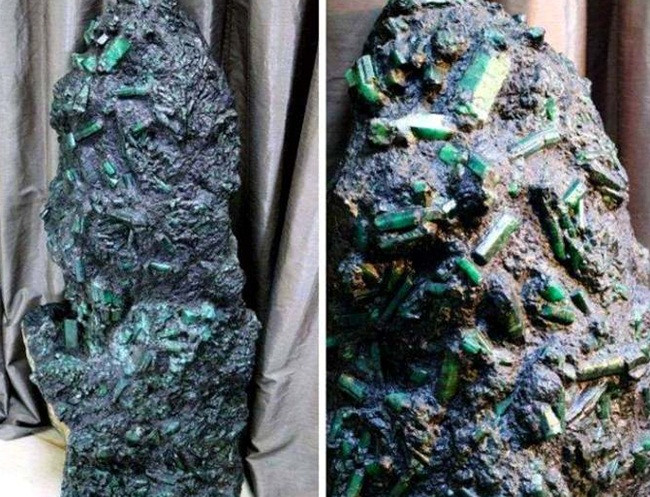 Tuy nhiên, thực tế đây là khối ngọc lục bảo, khối đá giá tiền tỷ.