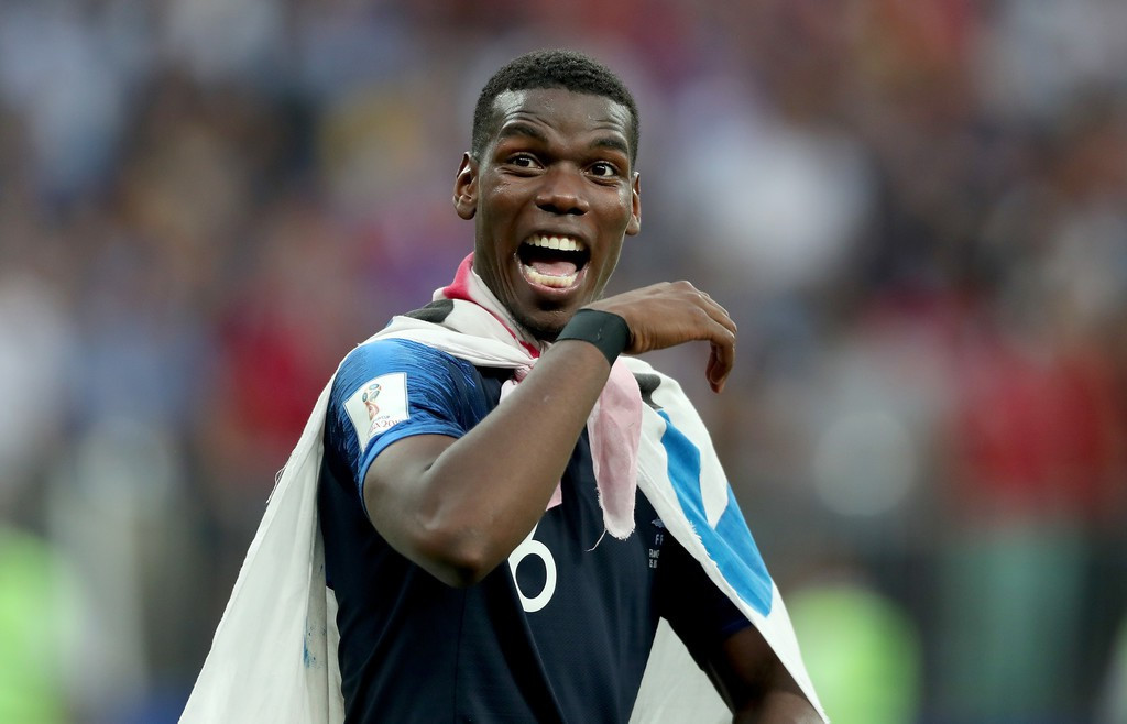  Số 55: Pogba cũng là cầu thủ người Pháp chạm bóng nhiều nhất (55) tại trận chung kết World Cup 2018 sân vận động Luzhniki.