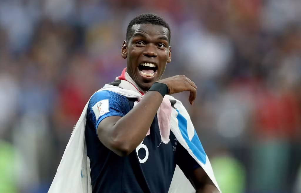  Số 55: Pogba cũng là cầu thủ người Pháp chạm bóng nhiều nhất (55) tại trận chung kết World Cup 2018 sân vận động Luzhniki.