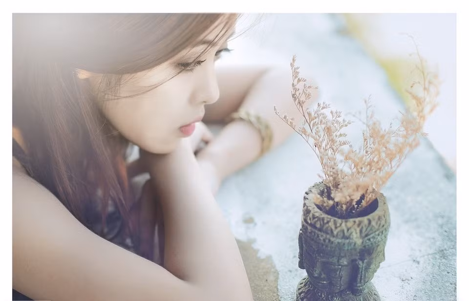 Thế nhưng hạn chế về chiều cao đã ảnh hưởng đến cô nàng này khá nhiều. Thế nhưng bù lại khuôn mặt biểu cảm tốt đã giúp cô giải tỏa mọi vướng mắc.