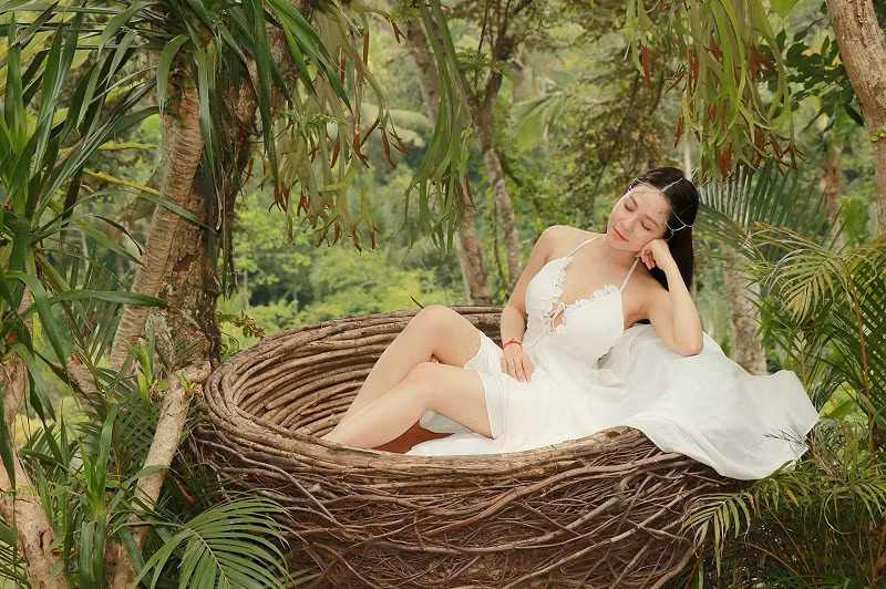 Sau khi góp mặt trong nhiều chương trình như: Nóng cùng World Cup, Mảnh ghép tình yêu… Trâm Anh được mời tham gia rất nhiều sự kiện lớn và được làm hình ảnh đại diện cho nhiều thương hiệu.