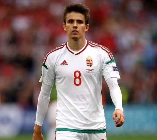 Cả Southampton, Leicester City, Marseille và Benfica đều đã cử người tới Ferencvaros dạm hỏi về trường hợp của Adam Nagy sau khi chứng kiến tiền vệ 21 tuổi này chơi chững chạc trong màu áo Hungary tại vòng bảng Euro 2016.