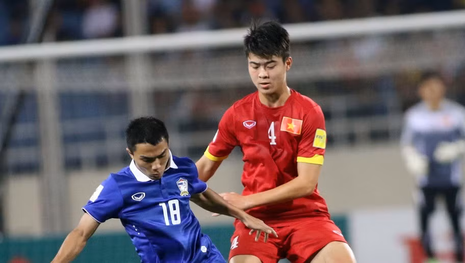 Thi đấu bên cạnh Xuân Trường chắc chắn sẽ cần một máy ủi thực sự. Trong bối cảnh, Hoàng Thịnh thường xuyên dính những chấn thương thì Duy Mạnh là cái tên sáng giá. Còn nhớ dưới thời HLV Miura còn tại vị, cầu thủ của Hà Nội T&amp;T này được trọng dụng và thường thi đấu khá tốt.