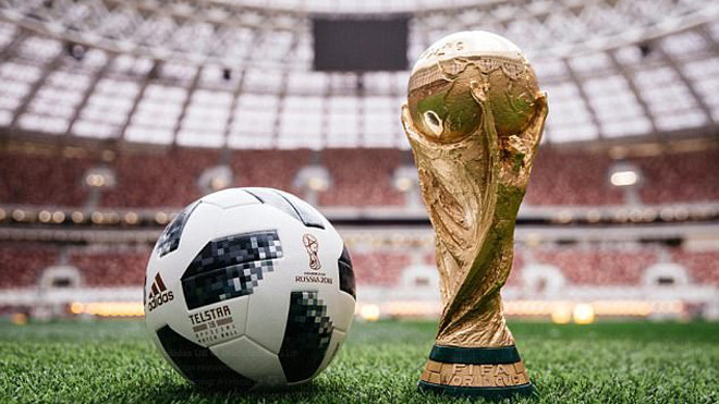 Trái bóng Telstar 18 là trái bóng chính thức của World Cup 2018 sắp tới. Nó được lấy ý tưởng từ trái bóng cùng tên được sử dụng tại World Cup 1970 nhưng có nhiều cải tiến rõ rệt.