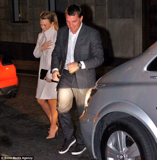 Hồi đầu năm 2014, Brendan Rodgers đã bỏ bà vợ Susan sau 13 năm bên nhau để được ở bên tình mới kém mình 10 tuổi trẻ trung và quyến rũ.