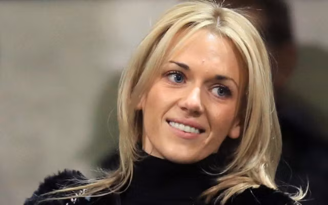 HLV bi Liverpool sa thai va ban gai dinh nhau nhu sam