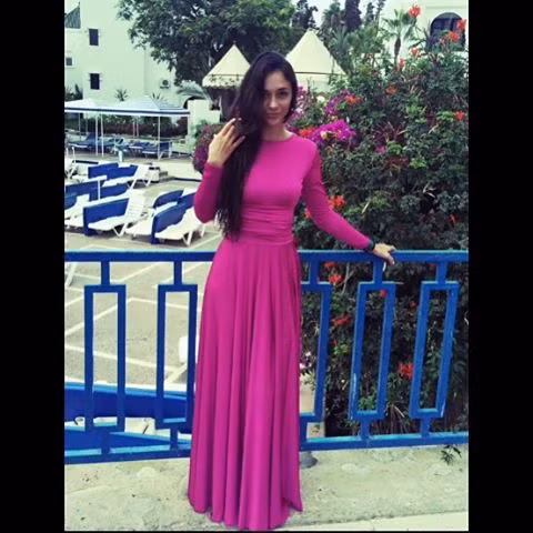 Viktoriya không chỉ có trình độ khi là bác sĩ cho đội bóng Nga mà còn sở hữu thân hình cực kỳ hấp dẫn không thua những siêu mẫu nóng bỏng.