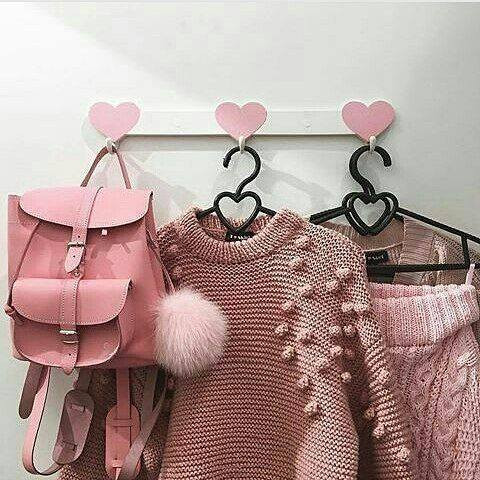 Những người thích màu hồng thì thường gây nên rắc rối vì việc giữ bí mật quá nhiều. những anh chàng thích màu hồng thường là những tay cua gái siêu hạng.