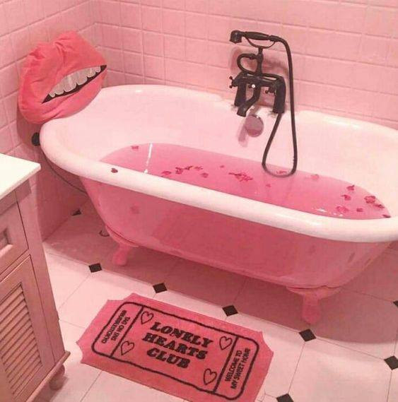 Trong công việc, họ luôn tự tìm ra cách tiếp cận và giải quyết vấn đề một cách tốt nhất cho riêng mình bằng những cách không ồn ào nhất. Thế nên, việc họ bị đánh giá là khá chậm so với mọi người không có gì là lạ, họ chỉ muốn mọi thứ theo cách hoàn hảo nhất mà thôi.