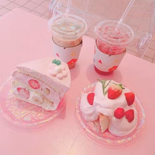 Bên cạnh đó, những người thích màu hồng luôn tìm kiếm những niềm vui, niềm hạnh phúc, may mắn trong những thời điểm dù là khó khăn nhất.