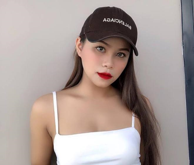 Vũ Thị Kiều Duyên (sinh năm 2003, Đồng Nai) được chú ý nhờ màn "dậy thì thành công" từ cô bé gầy gò có làn da ngăm đen đến hot girl có body "bốc lửa".