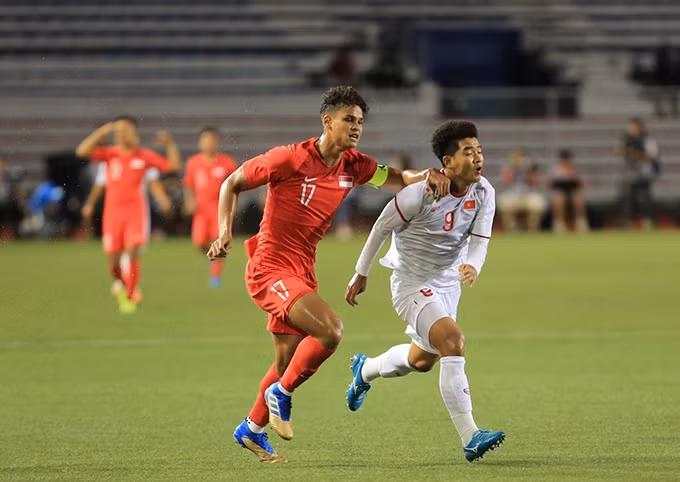 U22 Việt Nam vừa có trận đấu vô cùng khó khăn trước U22 Singapore. Phải tới gần phút cuối cùng từ pha lập công của Đức Chinh, cánh cửa vào bán kết SEA Game 30 của thầy trò HLV Park Hang-seo mở toang.