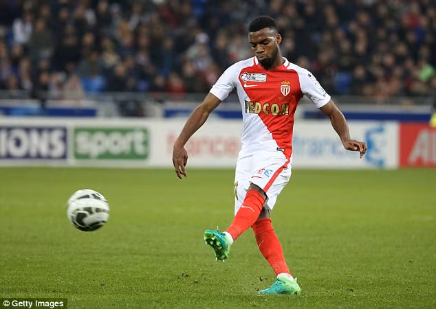 Arsenal bỏ Lemar, dồn tiền mua Fekir và Sterling. Pháo thủ sẽ không tái khởi động vụ chiêu mộ Thomas Lemar, sau khi đã trả giá tới 90 triệu bảng và mua hụt ngôi sao trẻ của Monaco và tuyển Pháp ở ngày cuối cùng kỳ chuyển nhượng Hè vừa qua. Ảnh: Getty Images