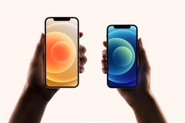 Man hinh Apple dang ap u cho iPhone 13 co tiet kiem dien?