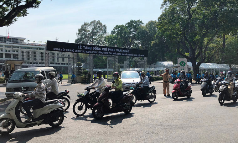 Người dân TP HCM nói riêng, cả nước nói chung đang trong những ngày đau buồn khi mất đi một nguyên Thủ tướng tài ba, đức độ; người con của quê hương Củ Chi, đất thép thành đồng.